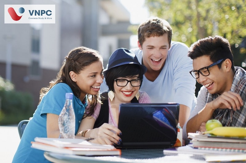 Mức Lương Ở Phần Lan Có Cao Không? Các ngành nghề thu nhập cao